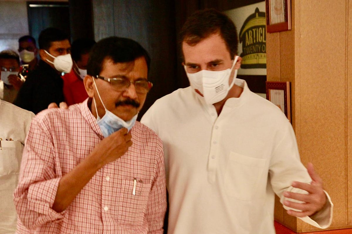 <div class="paragraphs"><p>Rahul Gandhi with Shiv Sena MP Sanjay Raut at the Opposition meet on 3 August.</p></div>