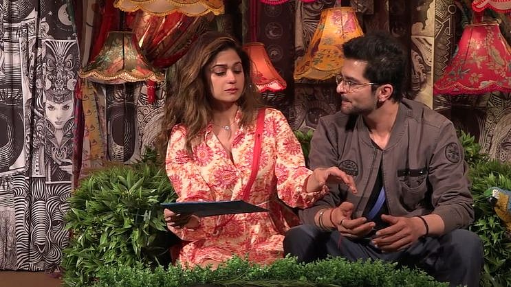 <div class="paragraphs"><p>Shamita Shetty and Raqesh Bapat in&nbsp;<em>Bigg Boss OTT.</em></p></div>