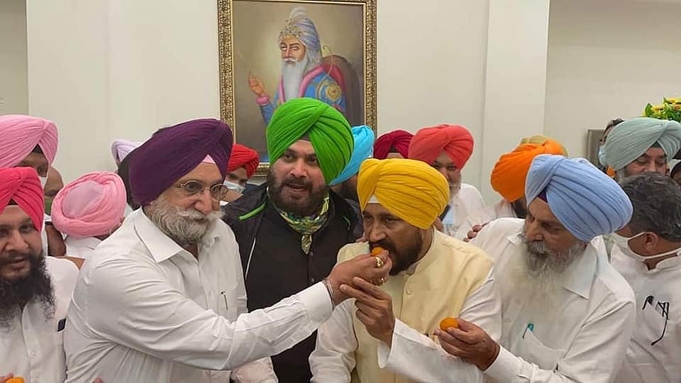 <div class="paragraphs"><p>Navjot Sidhu backed Charanjit Channi as CM to scuttle Sukhjinder Randhawa's chances.</p></div>