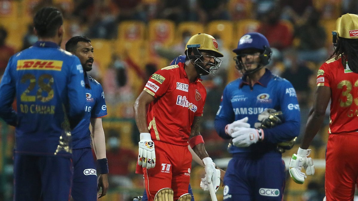 <div class="paragraphs"><p>KL Rahul too appreciated the gesture by Rohit and Krunal.</p></div>