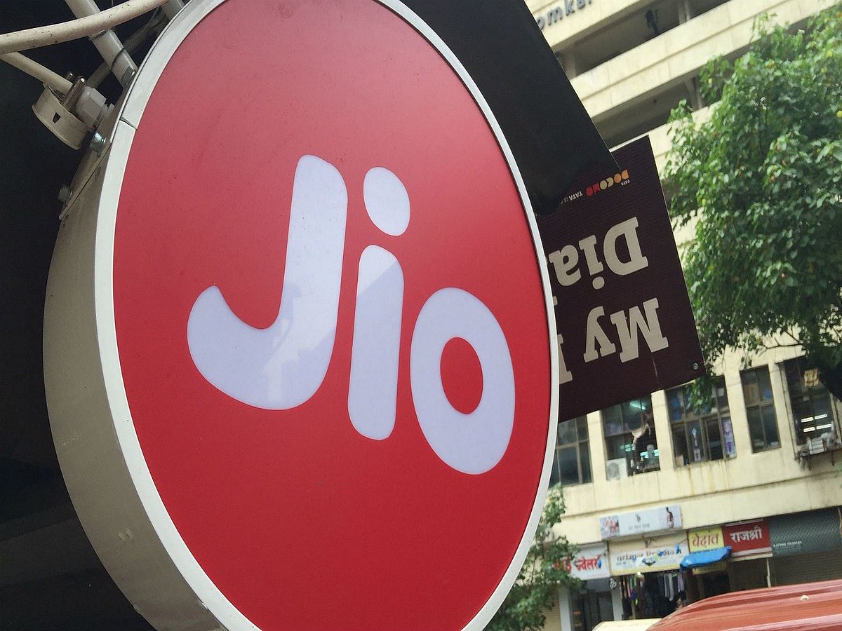 <div class="paragraphs"><p>Here are all the details about Jio Disney+ Hotstar plans</p></div>