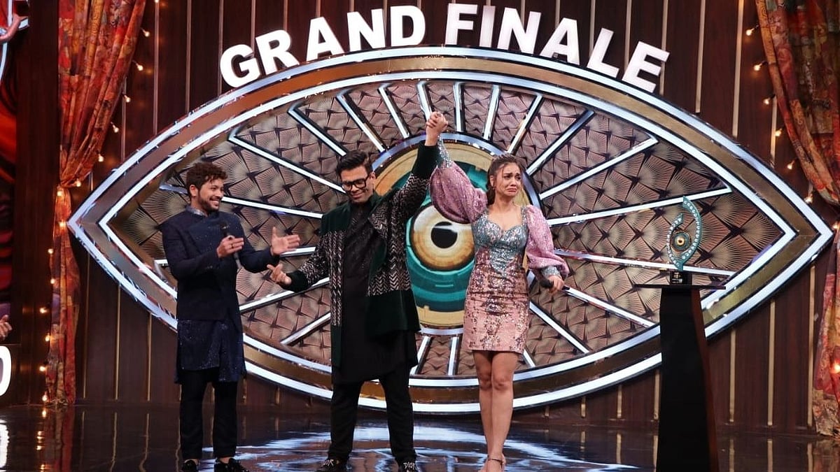 <div class="paragraphs"><p>Karan Johar declares Divya Agarwal the winner of&nbsp;<em>Bigg Boss OTT.</em></p></div>