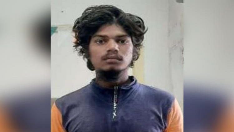 <div class="paragraphs"><p>Raising suspicion over Raju's death, activists from various human rights organisations approached the Telangana High Court.</p></div>