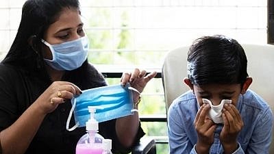 <div class="paragraphs"><p>How do you differentiate between flu and COVID-19? Here's a short primer.</p></div>