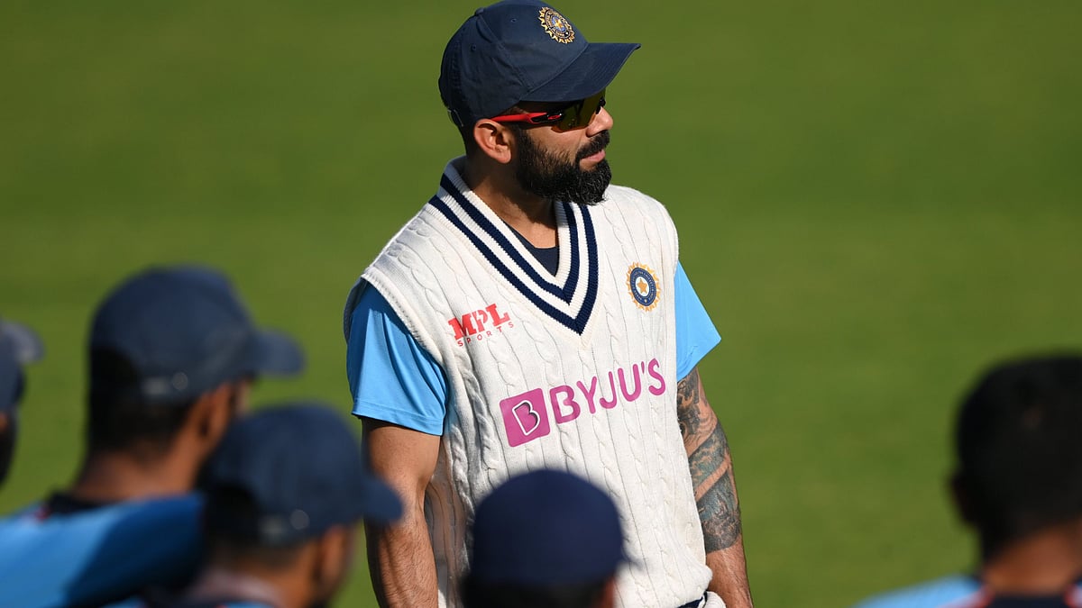 <div class="paragraphs"><p>Virat Kohli in training before the Manchester Test.&nbsp;</p></div>