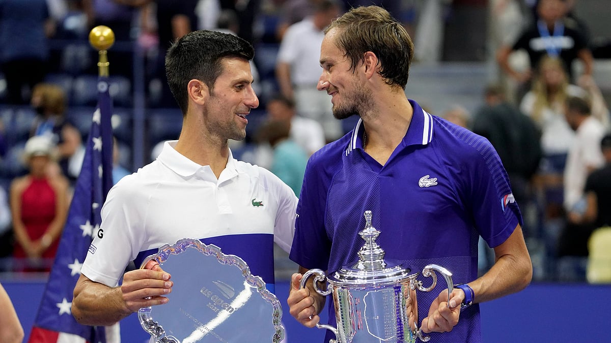 <div class="paragraphs"><p>Daniil Medvedev with the US Open trophy</p></div>