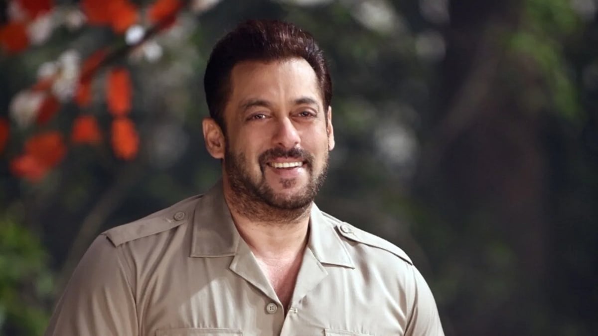 <div class="paragraphs"><p>Salman Khan is back as the host of<em> Bigg Boss 15.</em></p></div>
