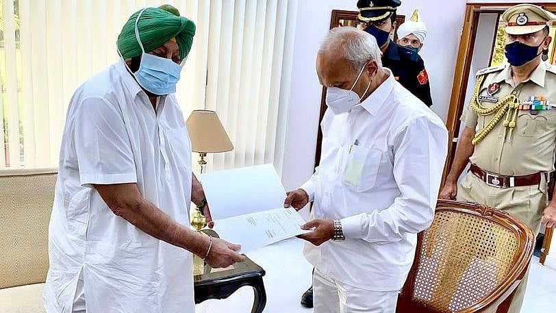 <div class="paragraphs"><p>(Captain Amarinder Singh resigned as CM of Punjab)</p></div>