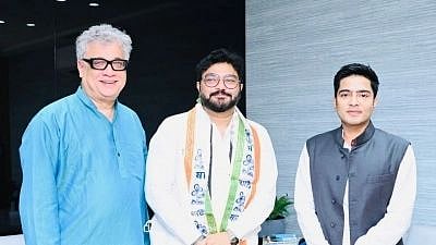 <div class="paragraphs"><p>Kolkata: Former Union Minister and sitting MP Babul Supriyo joined the Trinamool family today in the presence of National General Secretary Abhishek Banerjee and Rajya Sabha MP Derek O Brien.</p></div>