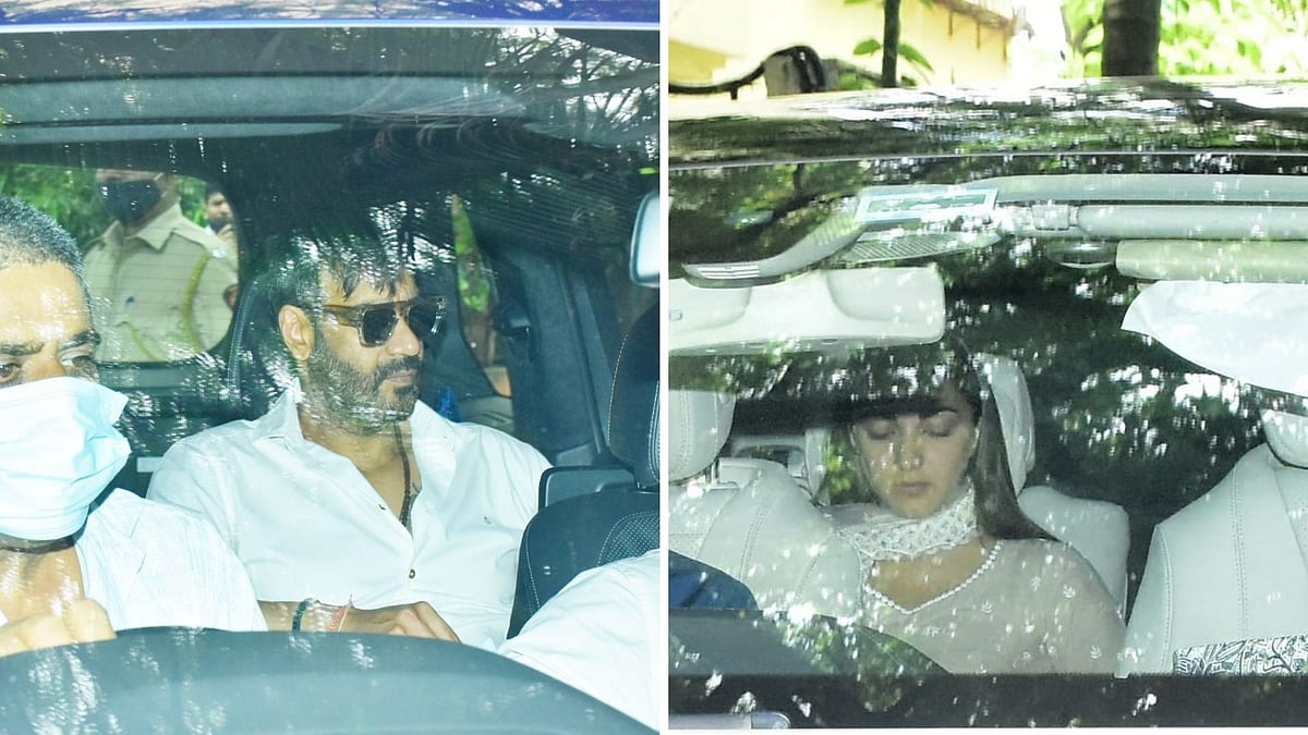 <div class="paragraphs"><p>Ajay Devgn and Kiara Advani pay a visit to Akshay Kumar's house.</p></div>