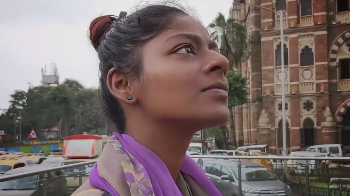 <div class="paragraphs"><p>17-year-old Asma Shaikh lived and studied on a footpath.</p></div>