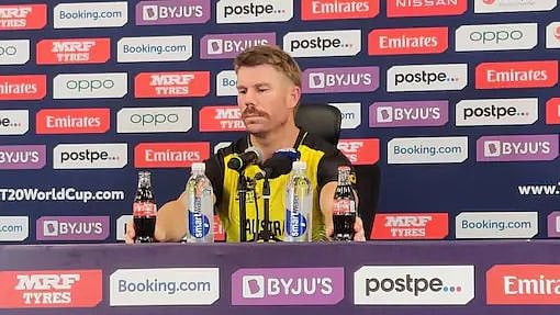 <div class="paragraphs"><p>David Warner at the Press conference.</p></div>