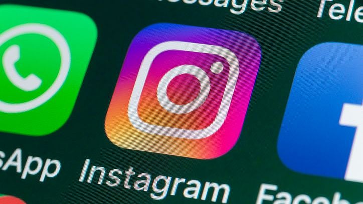 <div class="paragraphs"><p>Services of <a href="https://www.thequint.com/tech-and-auto/tech-news/whatsapp-facebook-instagram-outage-reports#read-more">Facebook, Instagram, and WhatsApp</a> started coming back online on Tuesday, 5 October, morning after an outage that lasted almost six hours.</p></div>