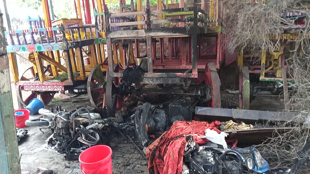 <div class="paragraphs"><p>A mob of 200 people has allegedly attacked an ISKCON temple in Bangladesh's Noakhali on Friday, 15 October.</p></div>