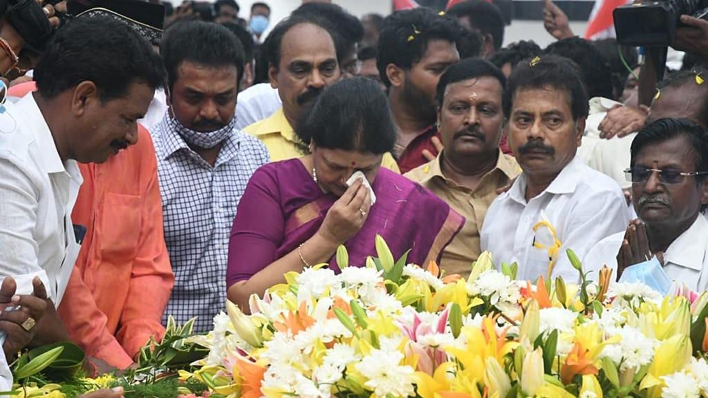 <div class="paragraphs"><p>On Saturday, 16 October, former interim general secretary of All India Anna Dravida Munnetra Kazhagam VK Sasikala visited former Tamil Nadu Chief Minister J Jayalalithaa's memorial at Marina in Chennai.</p></div>