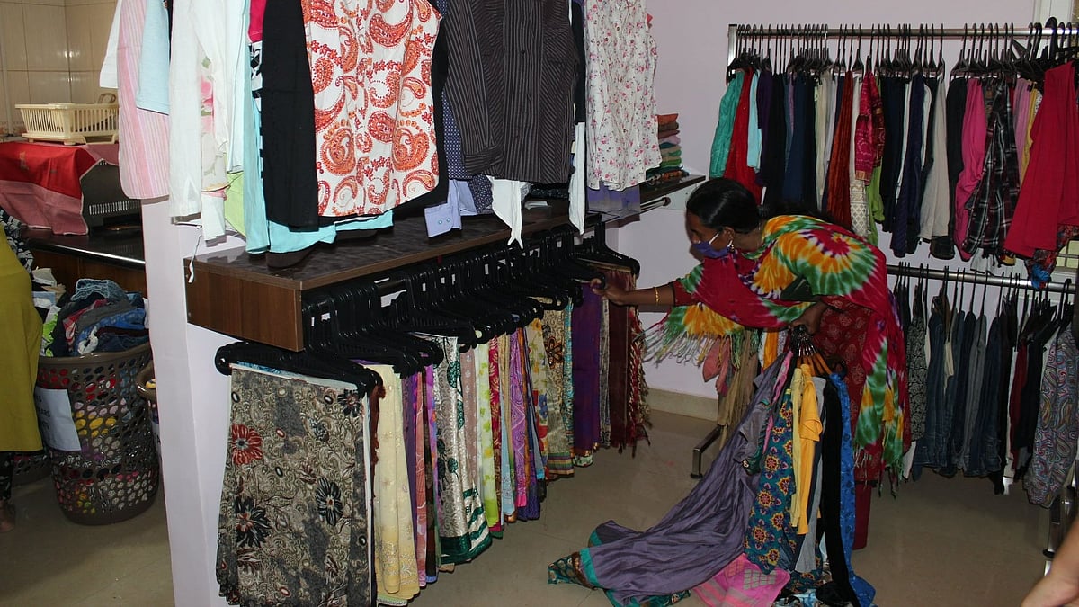 <div class="paragraphs"><p>NGO, Imagine Trust, has started a cloth bank at Electronic City, Bengaluru.</p></div>