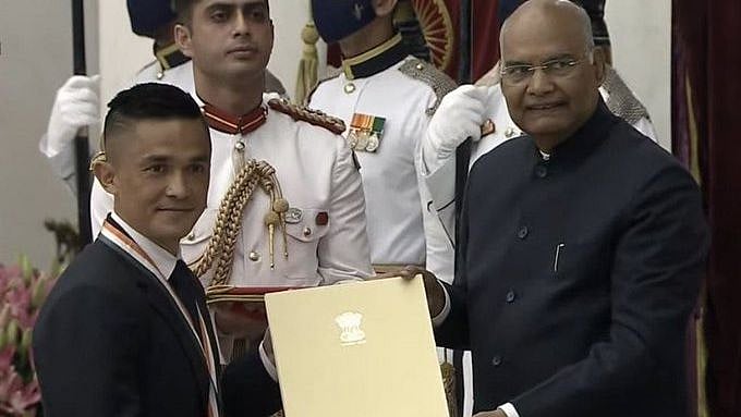 <div class="paragraphs"><p>Sunil Chhetri receiving the Major Dhyan Chand Khel Ratna Award by President Ram Nath Kovind. </p></div>