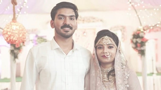 <div class="paragraphs"><p>In the note, Mofiya named her husband Muhammed Suhail, his parents Yusuf and Rukhia.</p></div>