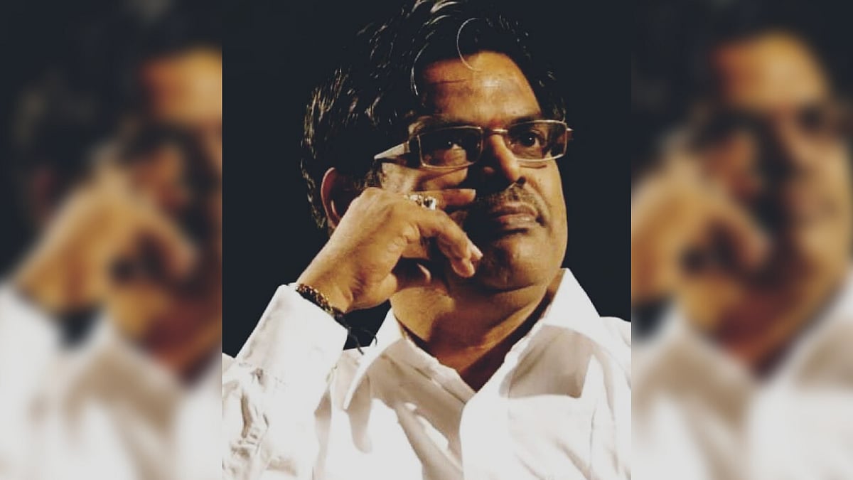 <div class="paragraphs"><p>Lyricist&nbsp;Sirivennela Seetharama Sastry passes away.</p></div>