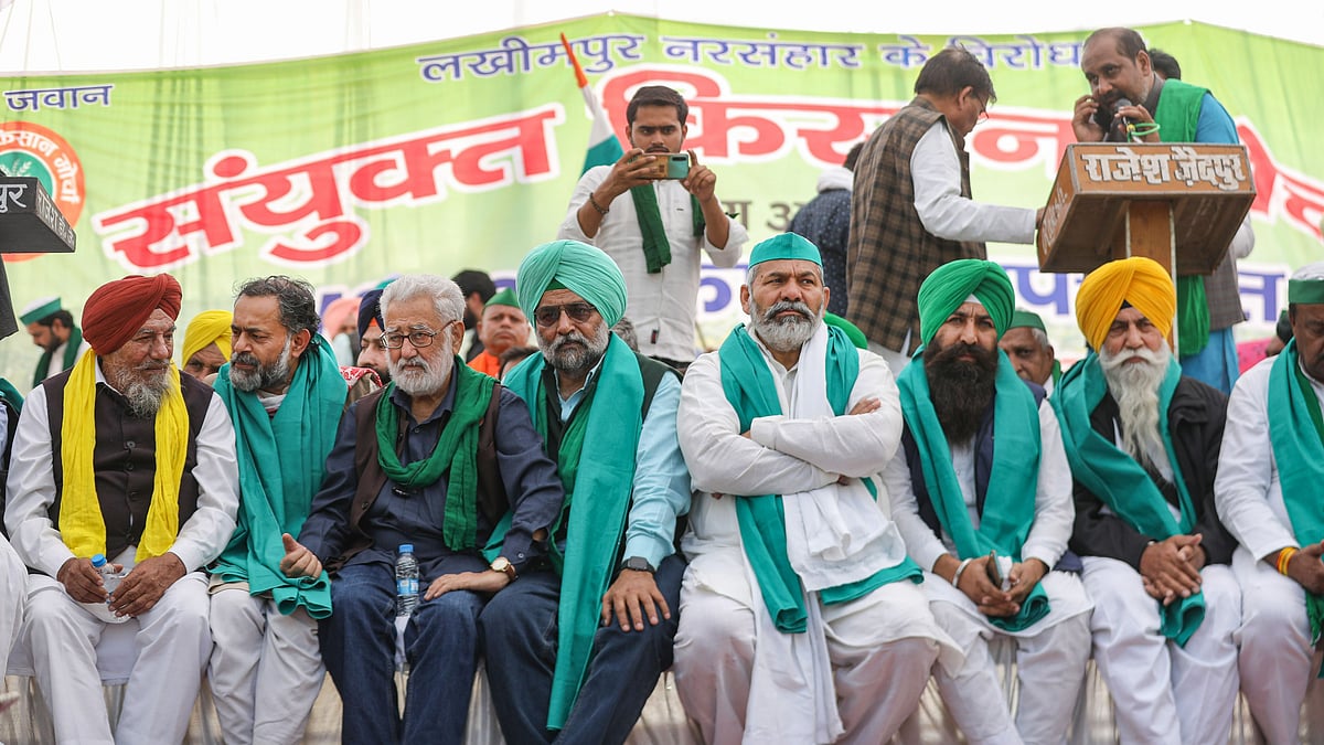 <div class="paragraphs"><p>Farmers held a <em>mahapanchayat</em> at Eco Garden in Lucknow on Monday, 22 November.</p></div>