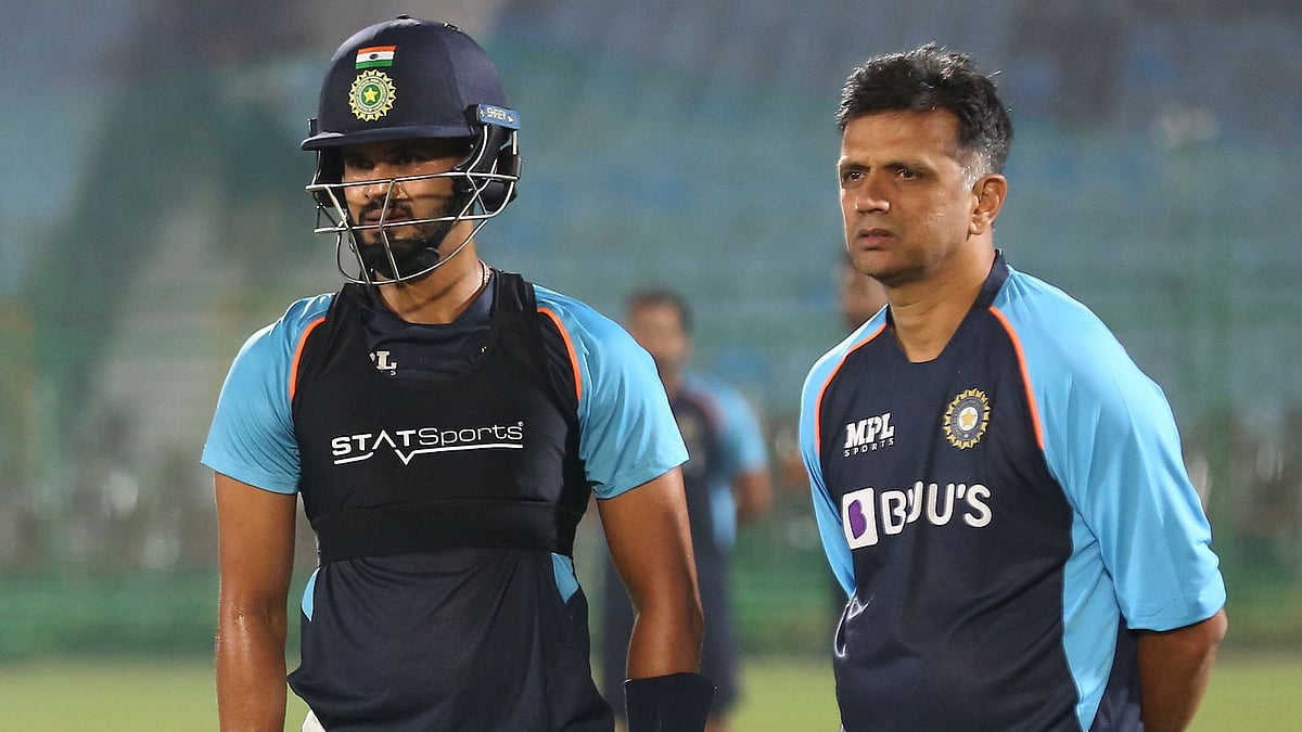 <div class="paragraphs"><p>Shreyas Iyer and Rahul Dravid at training.</p></div>