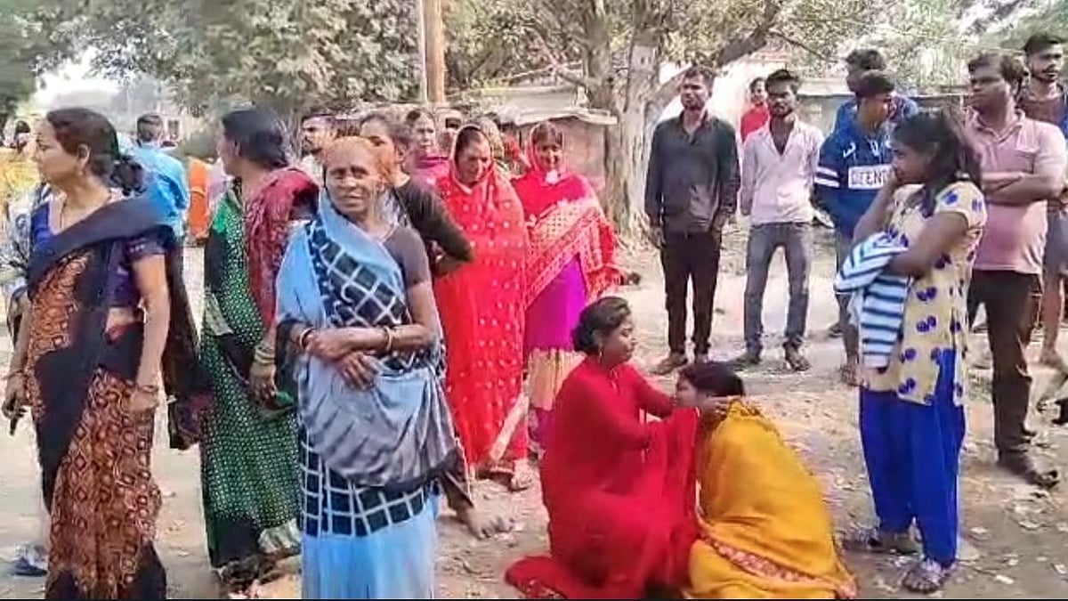 <div class="paragraphs"><p>In a case of caste violence from Uttar Pradesh’s Chandauli district, a 19-year-old Dalit youth from Taranpur village was bludgeoned to death using rods and stones on Saturday, 13 November.</p></div>