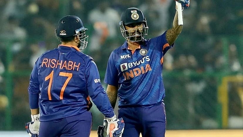 <div class="paragraphs"><p>Suryakumar Yadav and Rishabh Pant</p></div>