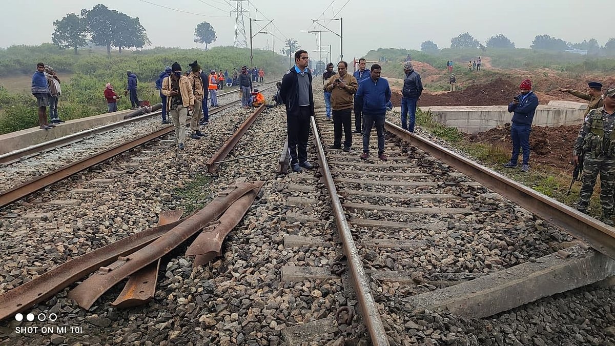 <div class="paragraphs"><p>The site of the train derailment near Dhanbad.</p></div>