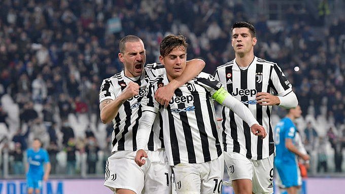 <div class="paragraphs"><p>Juventus players celebrate a goal.</p></div>