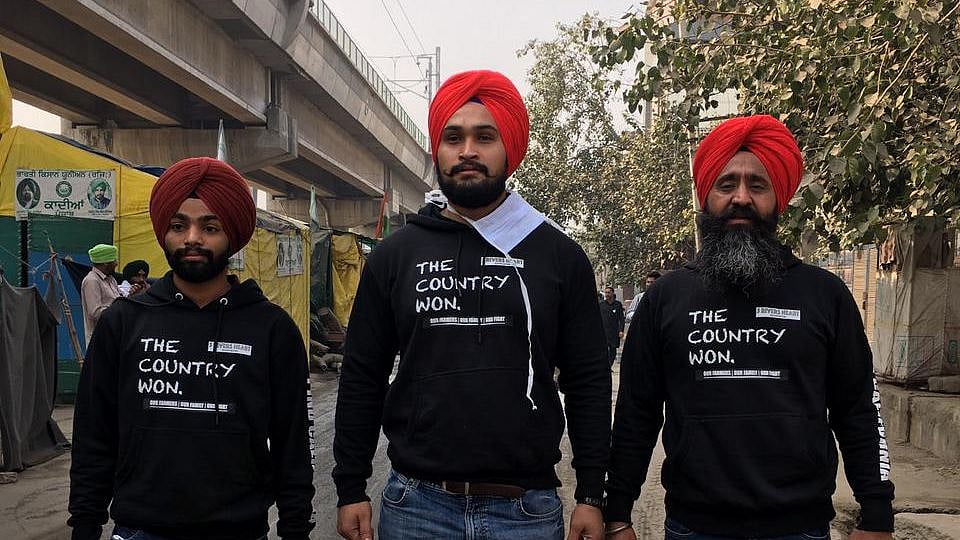 <div class="paragraphs"><p>'The country won' hoodies spotted at Tikri border on Friday, 26 November.</p></div>