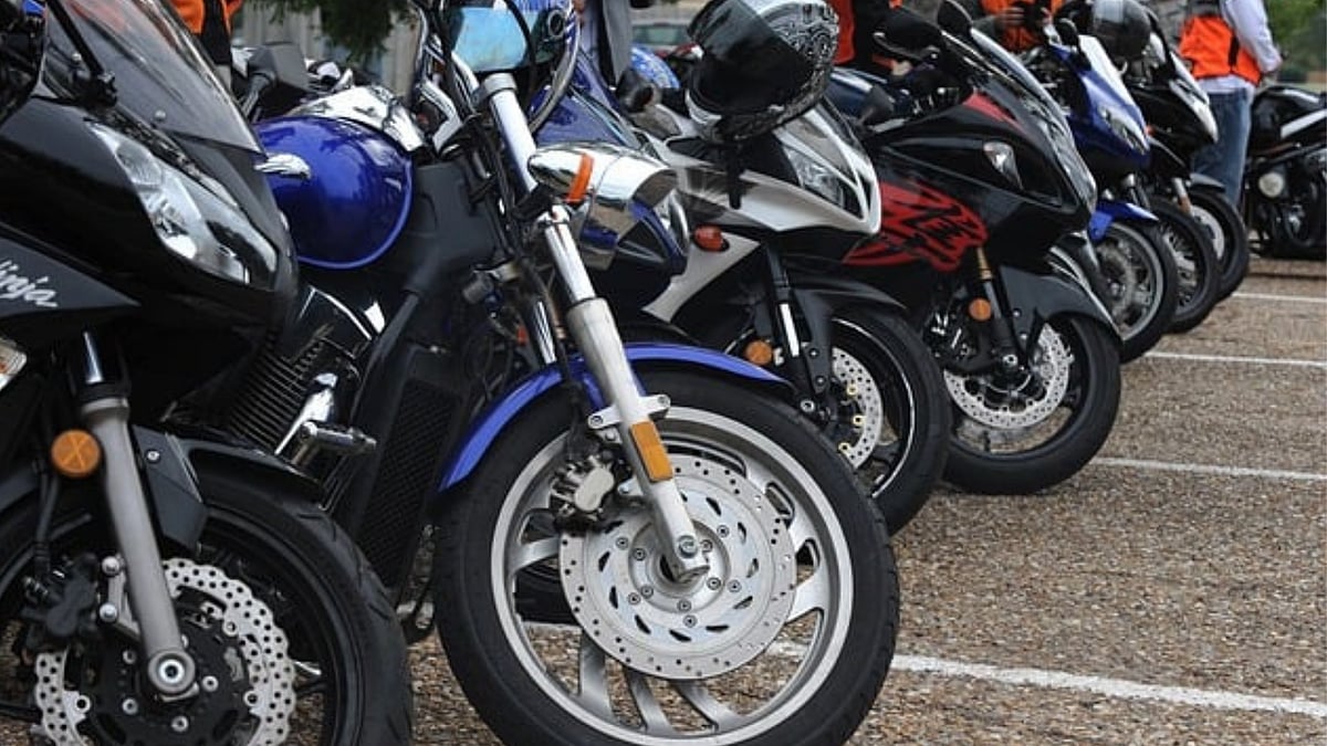 <div class="paragraphs"><p>Representational Image. Indore man disguises as woman to steal bikes from gym's parking lot.</p></div>
