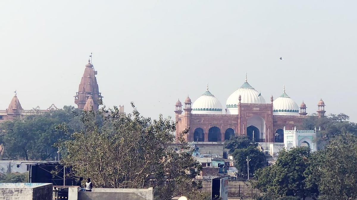 <div class="paragraphs"><p>The temple and the mosque at the heart of the controversy, right next to each other.</p></div>