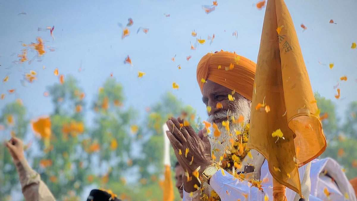 <div class="paragraphs"><p>Indicating that 'there is a need to change politics', farmer leader Gurnam Singh Charuni on Saturday, 18 December, announced the launch of Sanyukt Sangharsh Party in Chandigarh.</p></div>