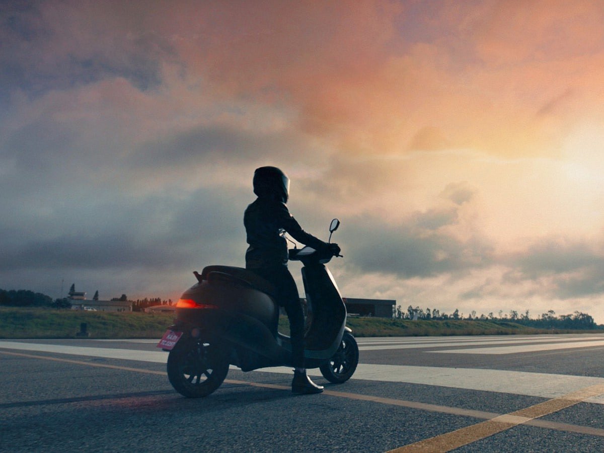<div class="paragraphs"><p>Ola S1, S1 Pro Electric Scooter Deliveries to Begin from 15 December</p></div>