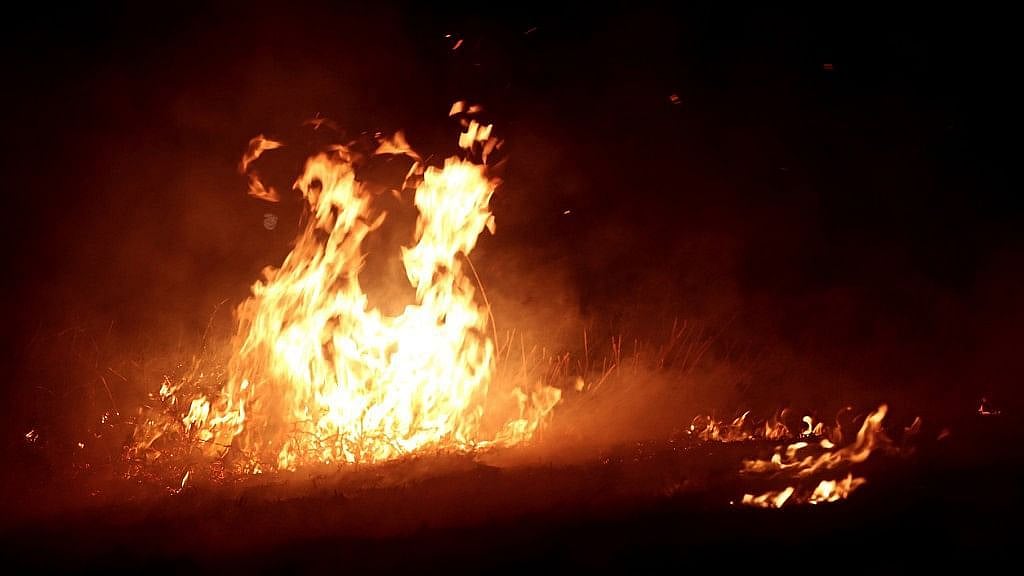 <div class="paragraphs"><p>Three people have been reported dead, while 44 others suffered from burn injuries after a fire broke out at Indian Oil Corporation's Haldia refinery in West Bengal on Tuesday, 21 December. Representative photo.</p></div>
