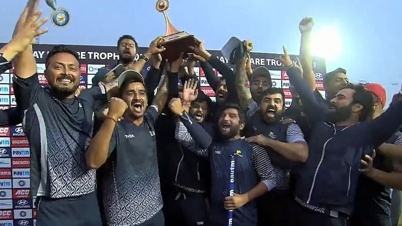 <div class="paragraphs"><p>Himachal Pradesh celebrate their maiden Vijay Hazare Trophy</p></div>