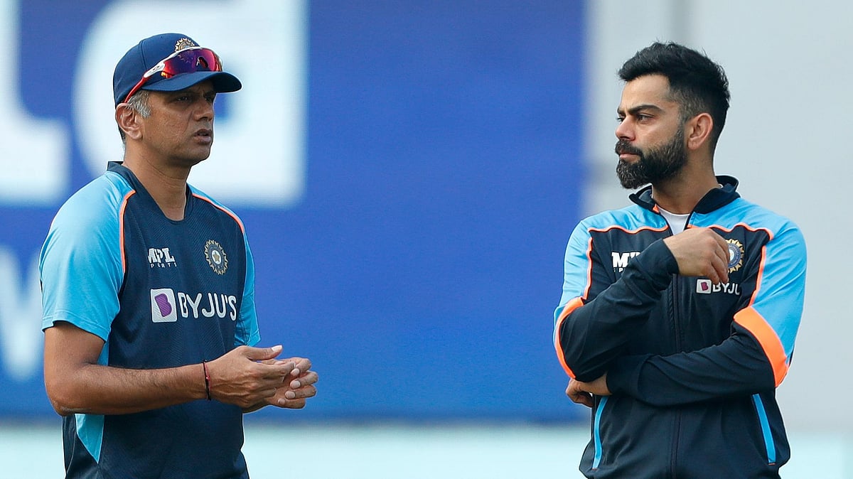 <div class="paragraphs"><p>Rahul Dravid and Virat Kohli in conversation.</p></div>