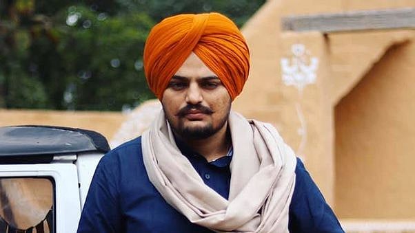 <div class="paragraphs"><p>Late singer Sidhu Moose Wala's team has filed an FIR against unknown people.</p></div>