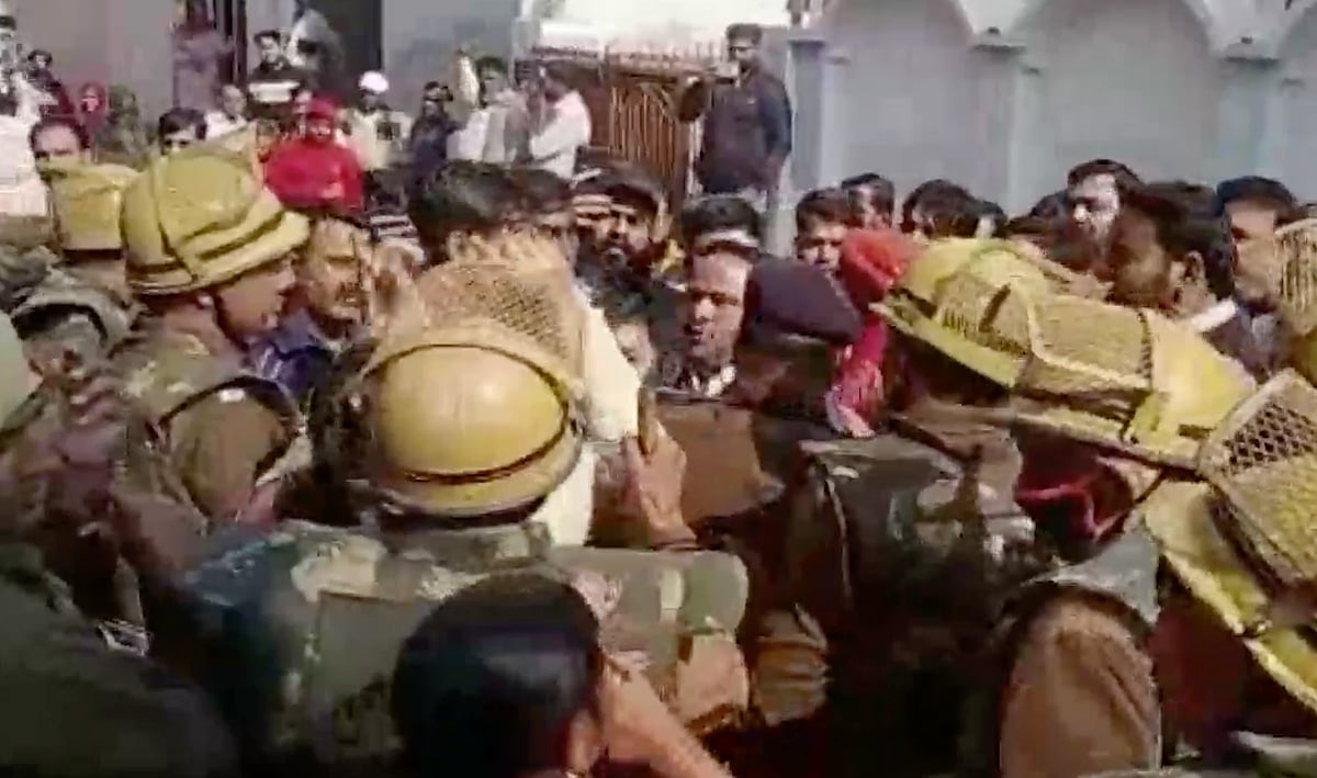 <div class="paragraphs"><p>Church attacked in Rohtak, Haryana</p></div>