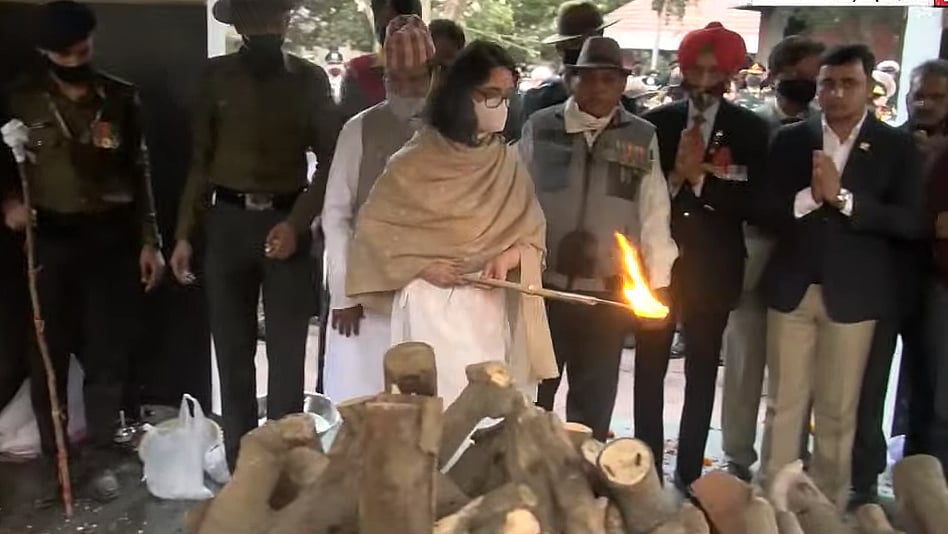 <div class="paragraphs"><p>Bipin Rawat funeral</p></div>