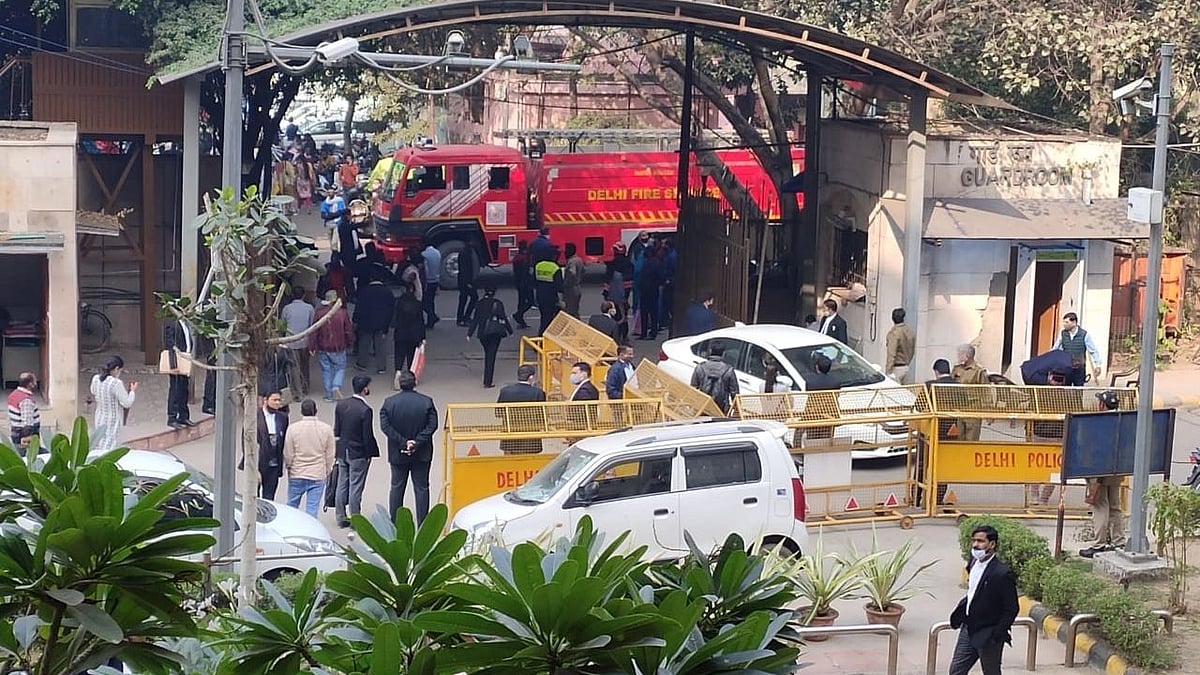 <div class="paragraphs"><p>The blast was reported at the Rohini Court in Delhi on Thursday, 9 December.</p></div>
