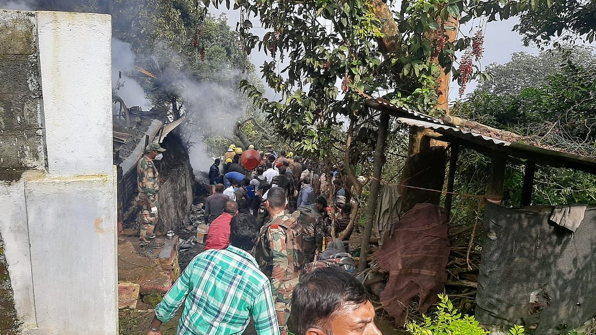 <div class="paragraphs"><p>The copter was expected to land at 12 PM.</p></div>