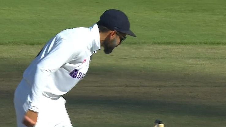 <div class="paragraphs"><p>Virat Kohli speaks angrily. </p></div>