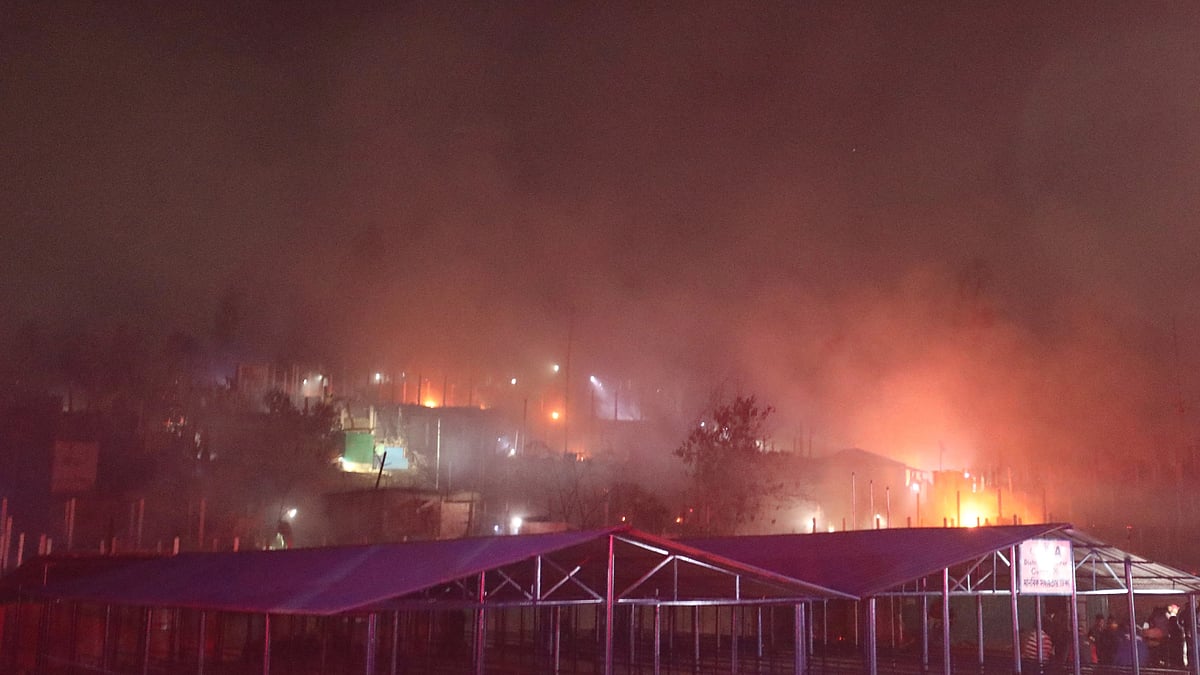 <div class="paragraphs"><p>Camp 16 caught fire in Cox's Bazaar, Bangladesh.&nbsp;</p></div>