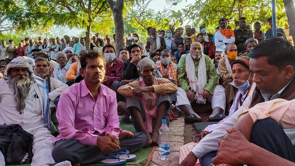 <div class="paragraphs"><p>The farmers upon whose lands the new capital of Chhattisgarh is being built are now forced to protest for their compensation, jobs among other things promised during land acquisition. </p></div>