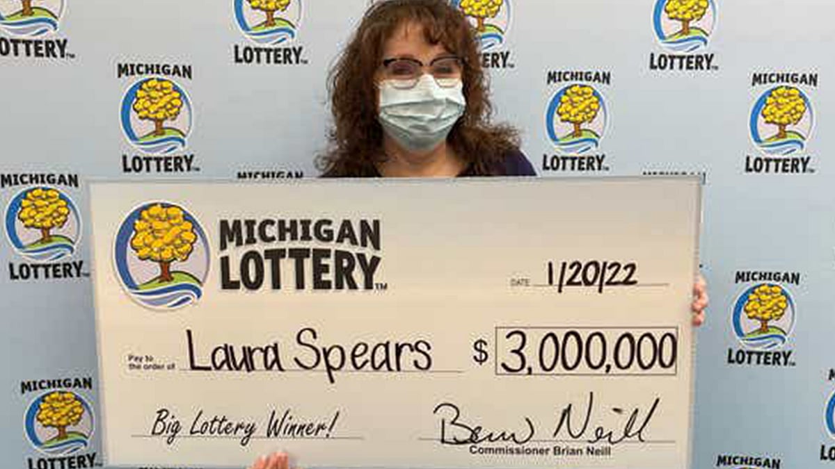 <div class="paragraphs"><p>Laura Spears. </p></div>