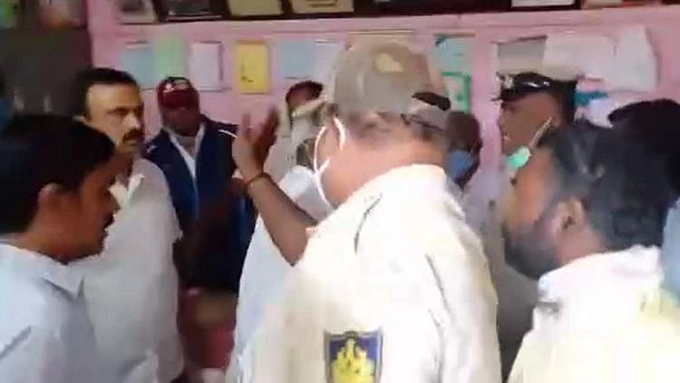 <div class="paragraphs"><p>In another incident of right wing groups causing communal disharmony in Karnataka, a Hindu hardline group in Kolar district created a ruckus over a group of Muslim students offering namaz within school premises on Friday, 21 January.</p></div>
