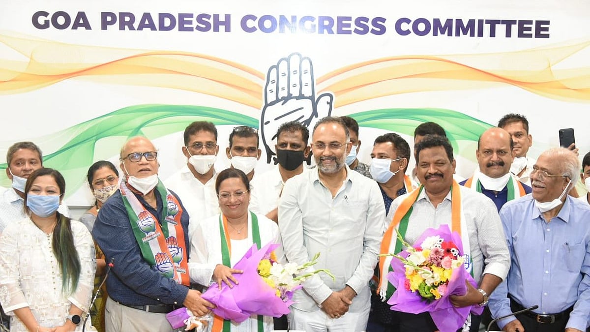 <div class="paragraphs"><p>Former BJP leader Michael Lobo and his wife Delilah Lobo joined Congress ahead of the 2022 Goa Assembly elections. </p></div>