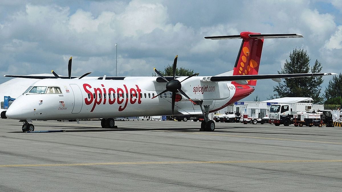 <div class="paragraphs"><p>SpiceJet was earlier asked by the Madras High Court to wind up and liquidate its assets to pay off the debt.</p></div>