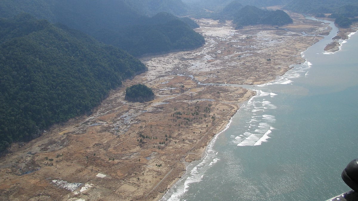 <div class="paragraphs"><p>Tsunami aftermath in Aceh, Indonesia, 2004.</p></div>
